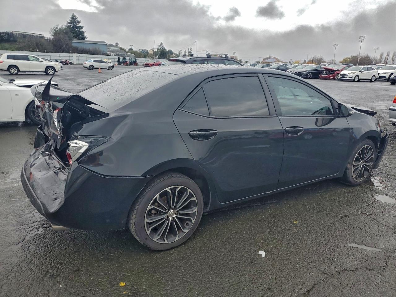 2015 TOYOTA COROLLA