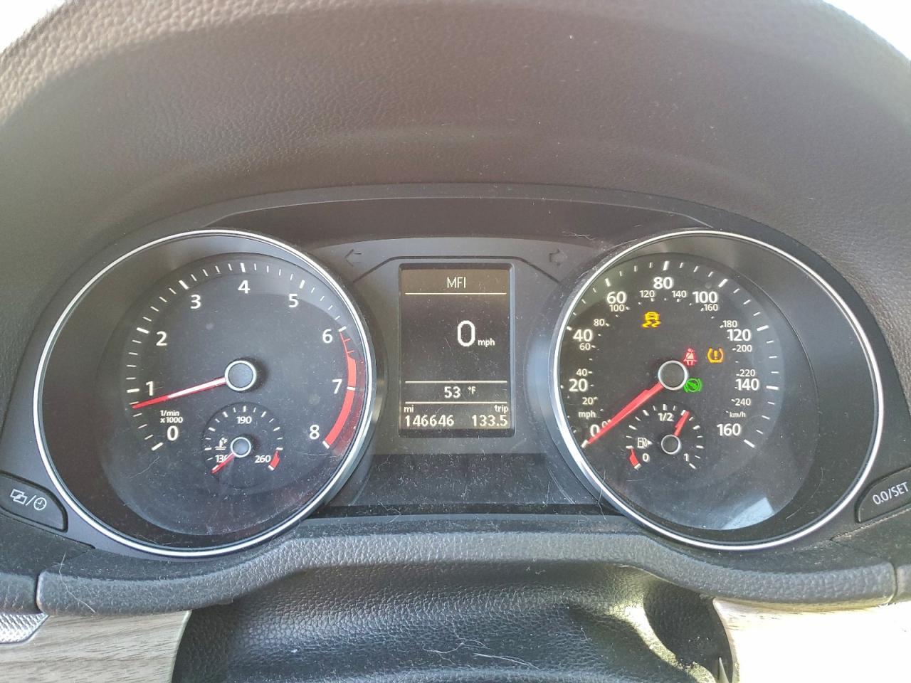 2017 VOLKSWAGEN Passat