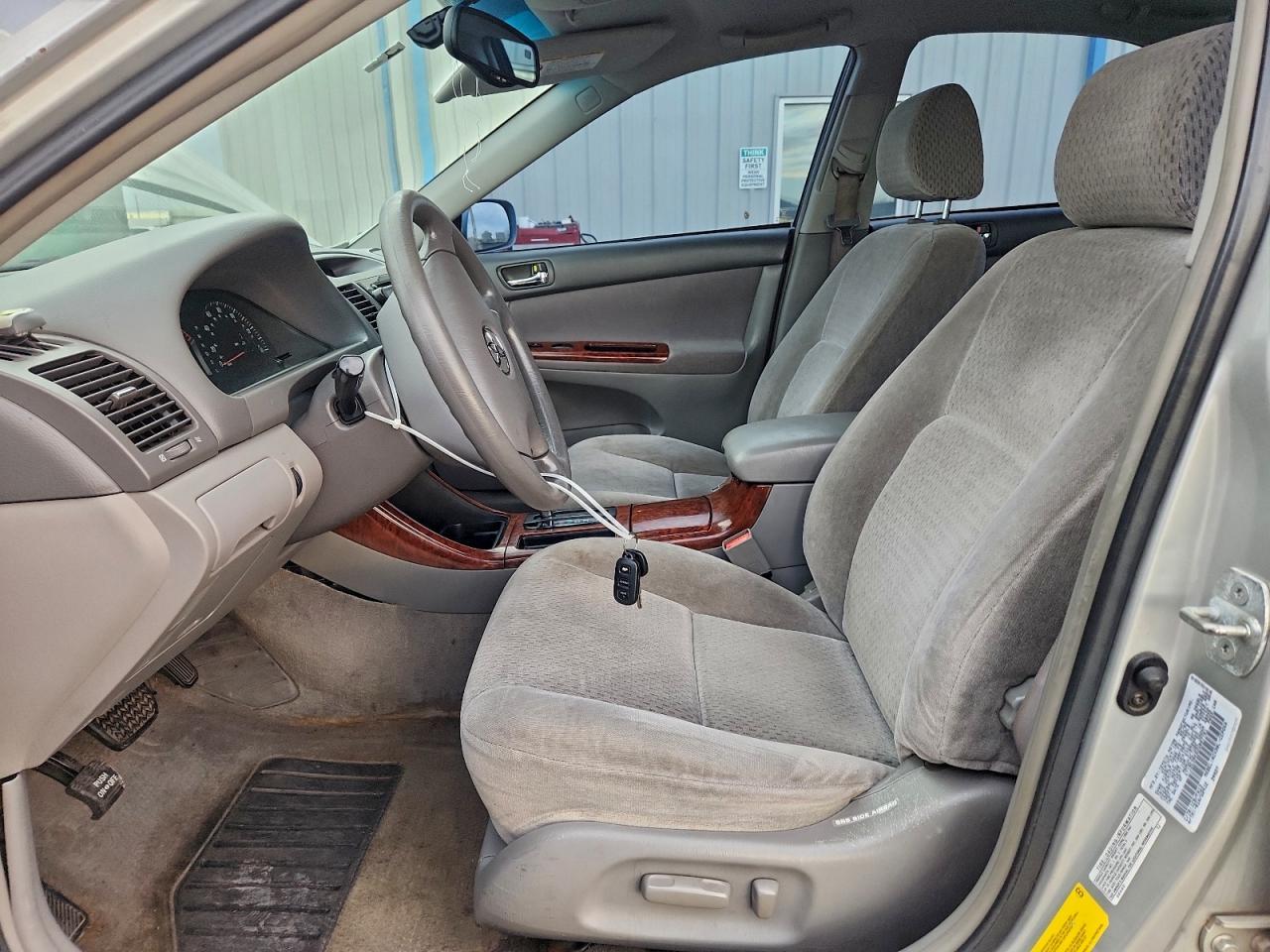 2002 TOYOTA CAMRY