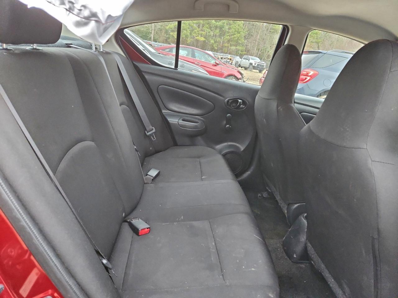 2016 NISSAN VERSA