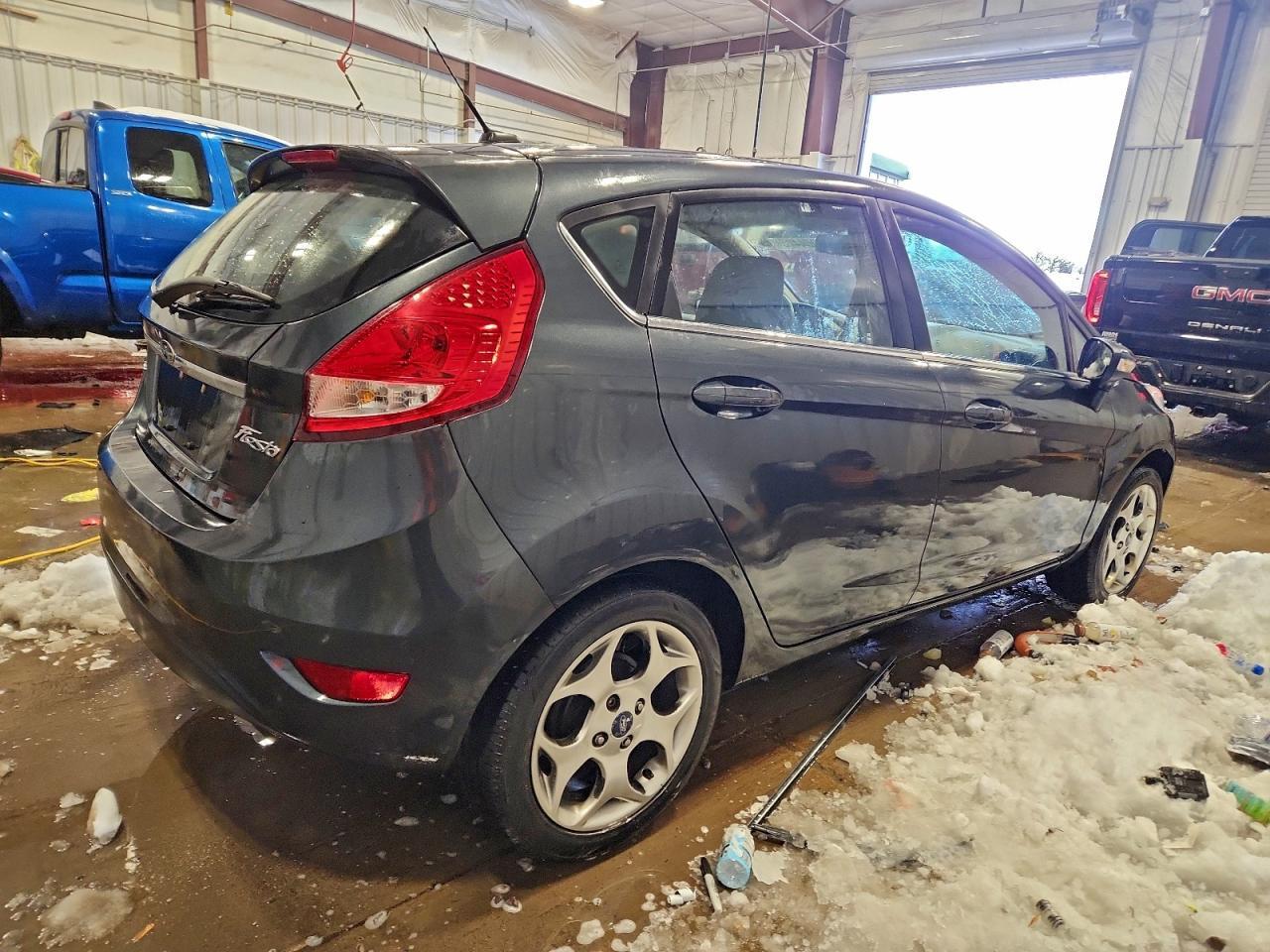 2011 FORD Fiesta