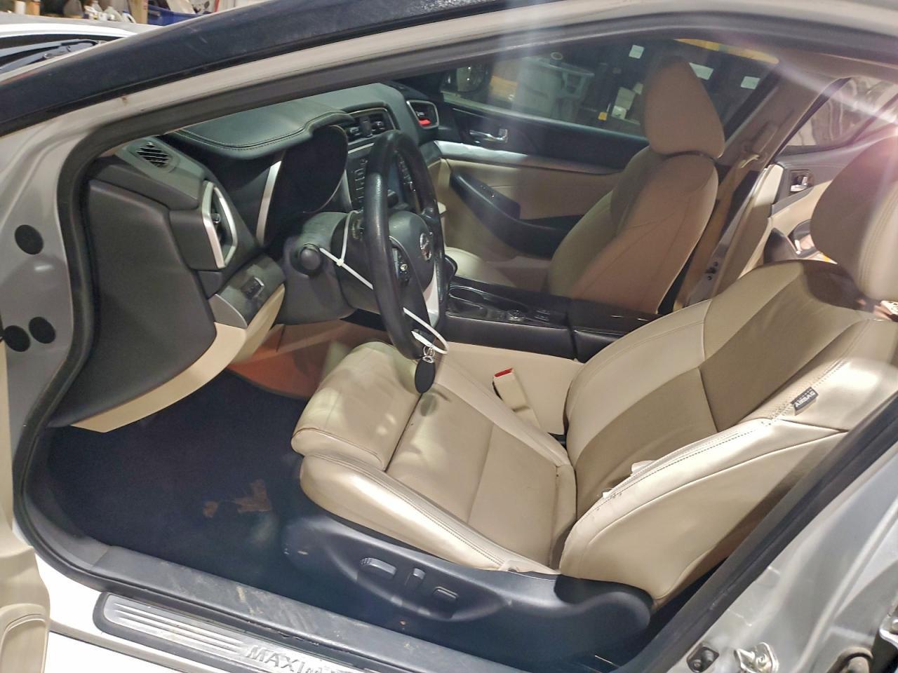 2016 NISSAN Maxima