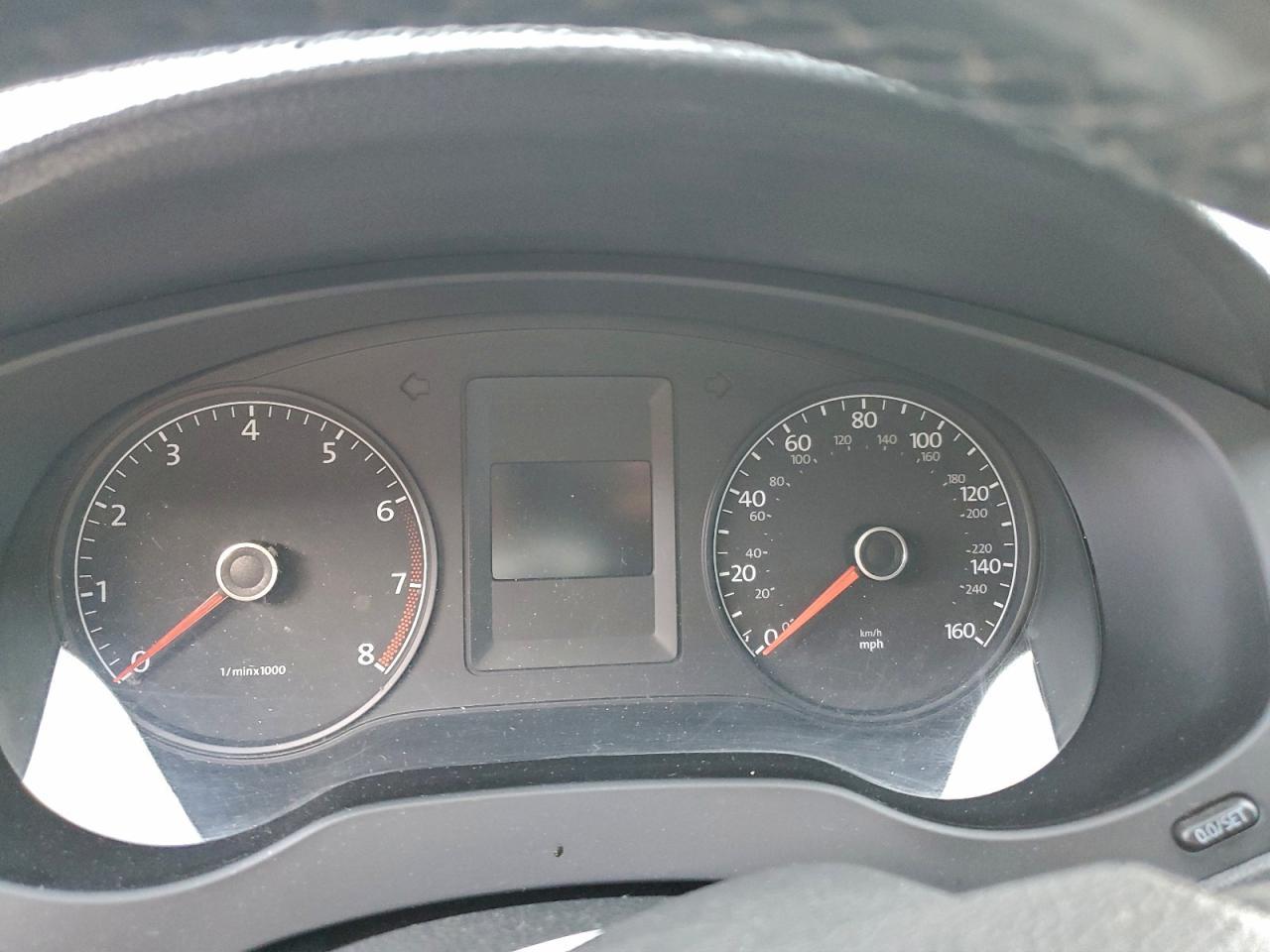 2011 VOLKSWAGEN JETTA