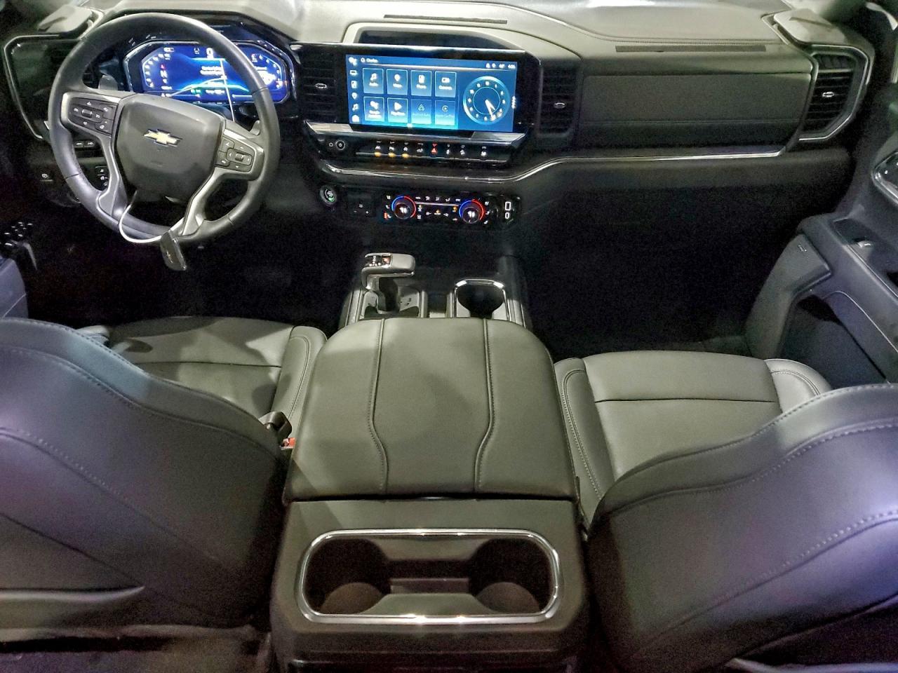 2024 CHEVROLET Silverado