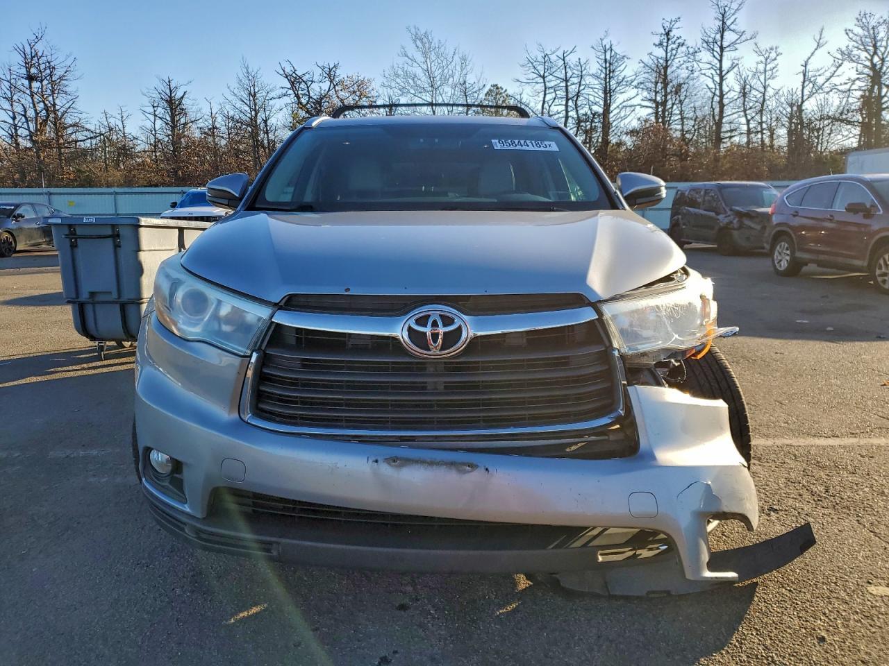 2016 TOYOTA HIGHLANDER