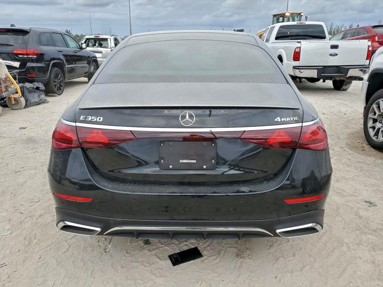 2025 MERCEDES-BENZ E-Class