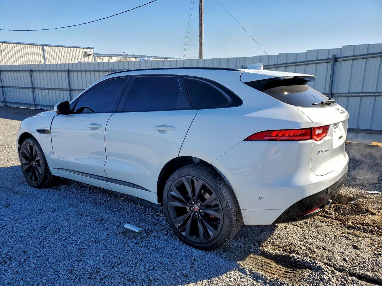 2017 JAGUAR F-Pace