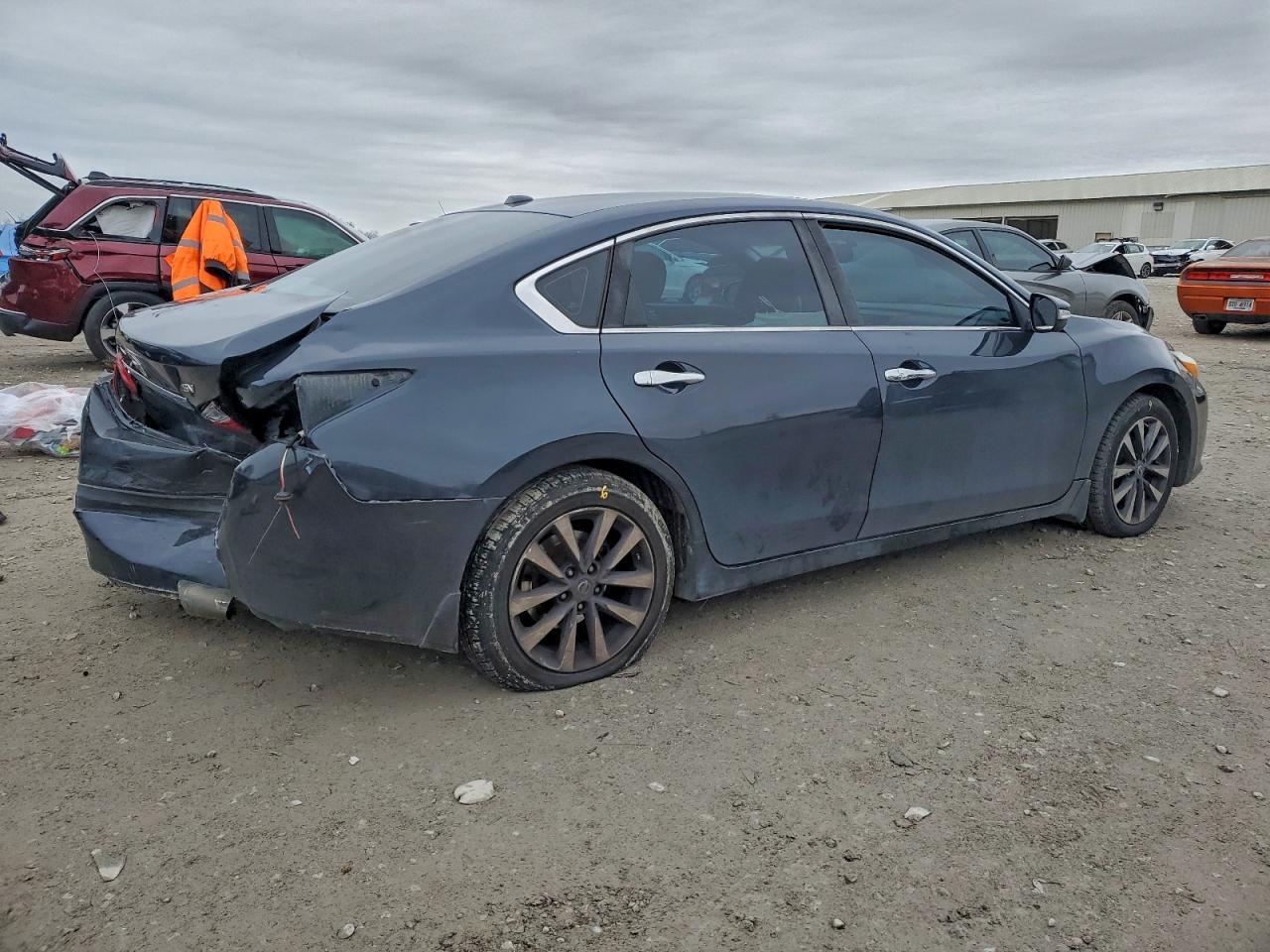 2016 NISSAN ALTIMA