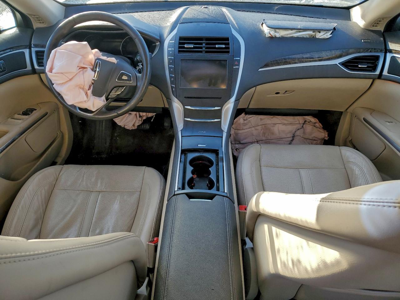 2016 LINCOLN MKZ