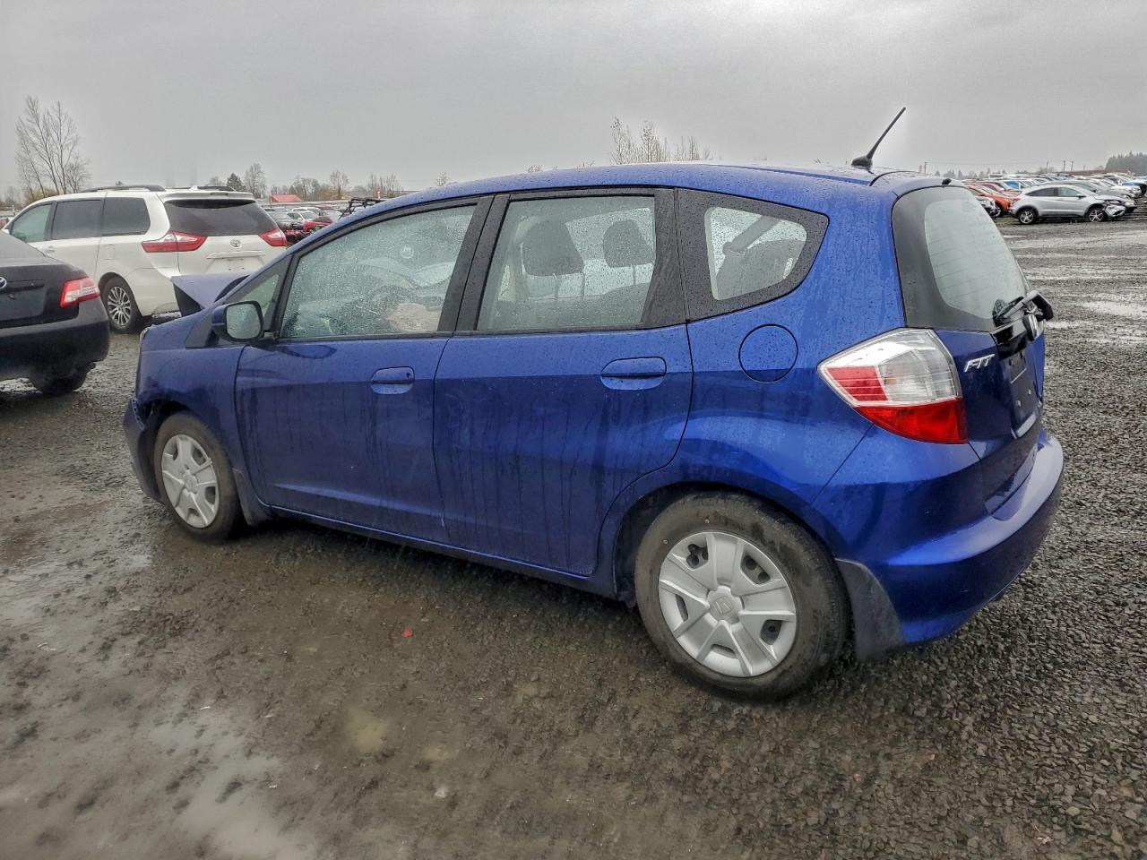 2013 HONDA FIT