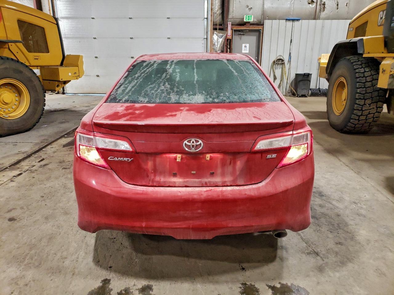 2014 TOYOTA CAMRY