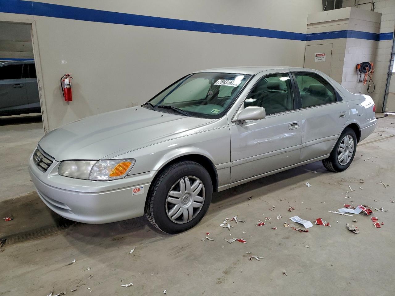 2001 TOYOTA CAMRY