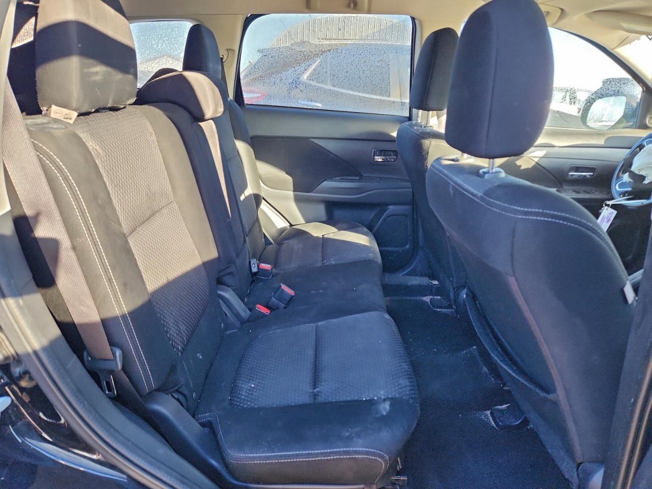2016 MITSUBISHI outlander