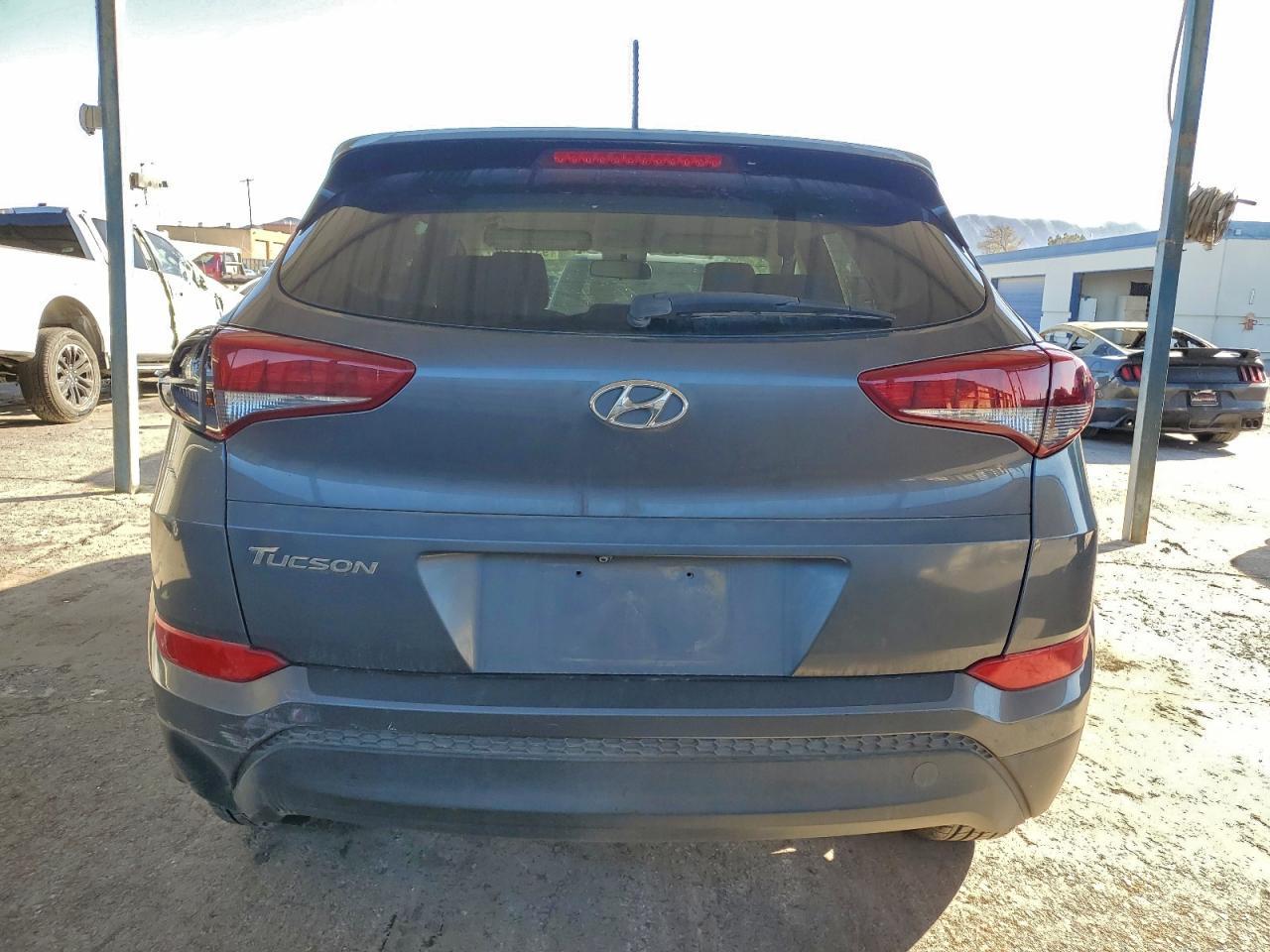 2016 HYUNDAI TUCSON