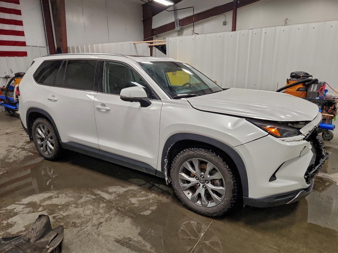 2024 TOYOTA HIGHLANDER
