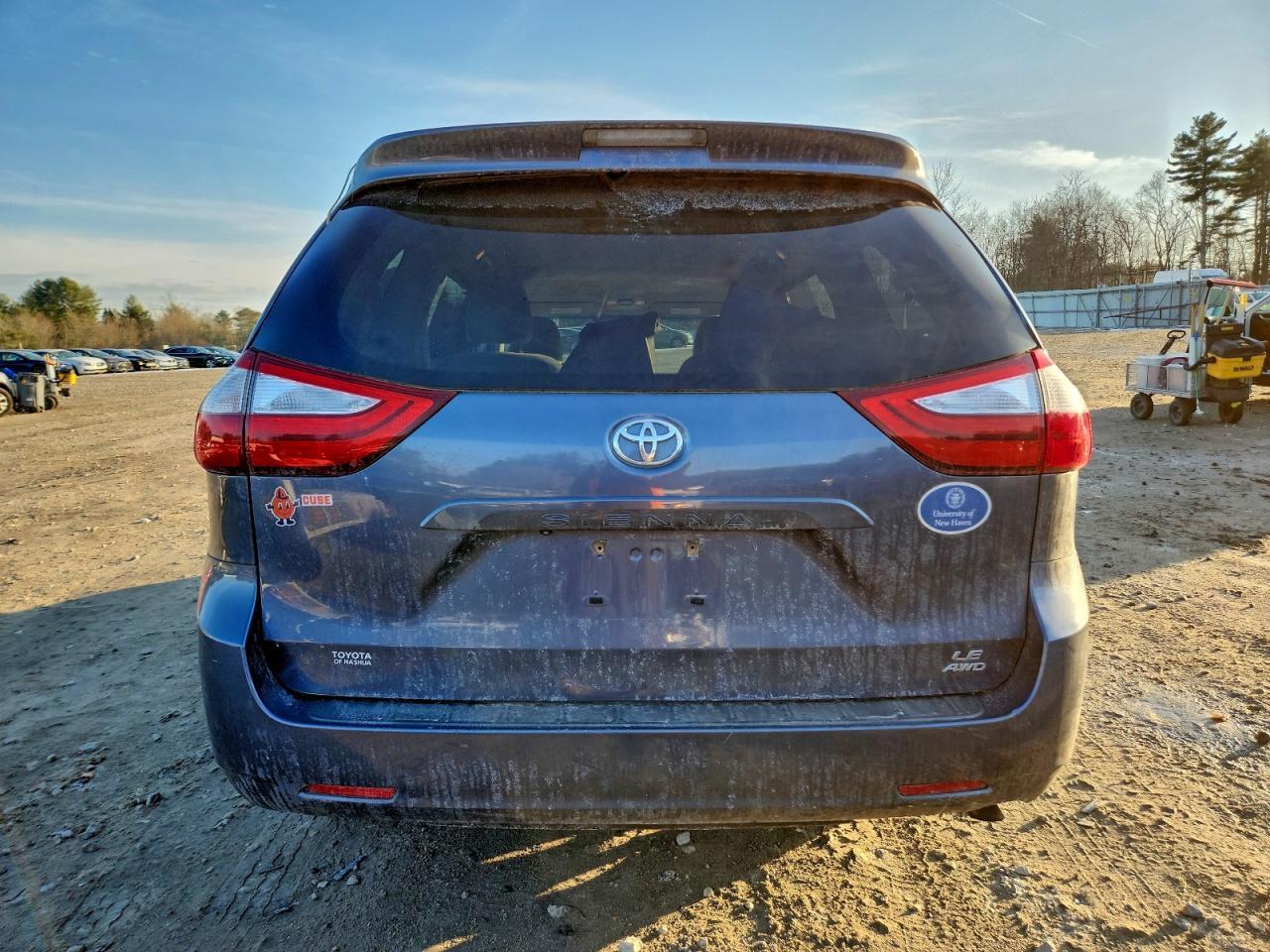 2015 TOYOTA SIENNA