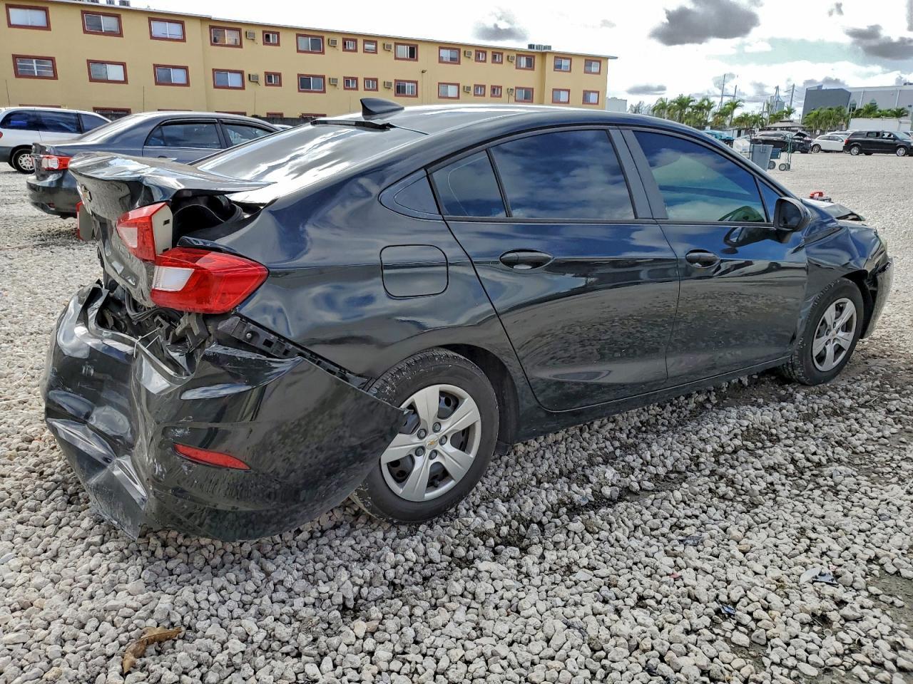 2017 CHEVROLET CRUZE