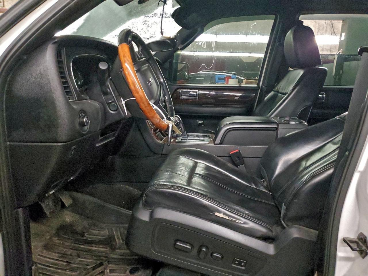 2015 LINCOLN Navigator
