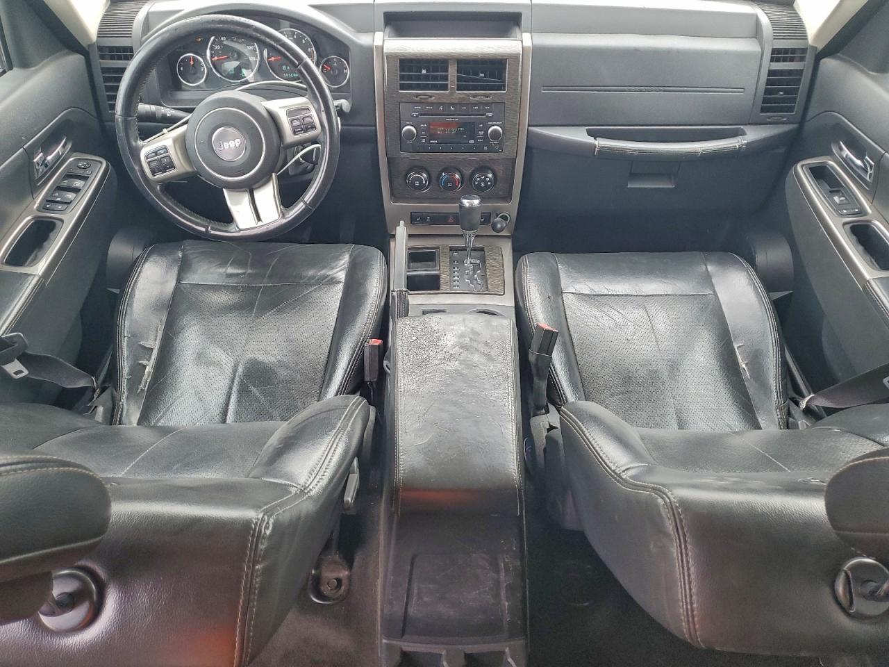 2011 JEEP Liberty
