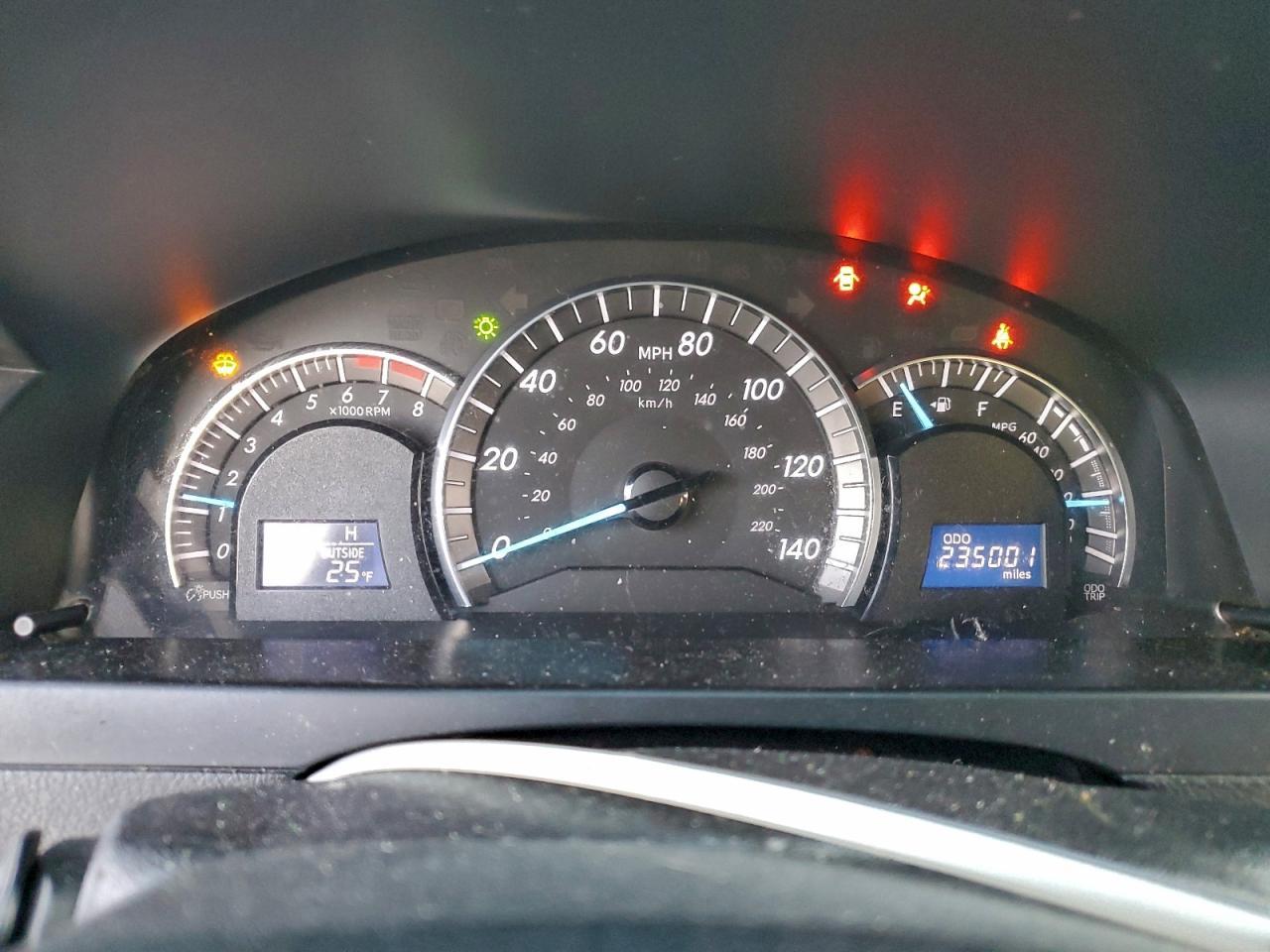 2014 TOYOTA CAMRY