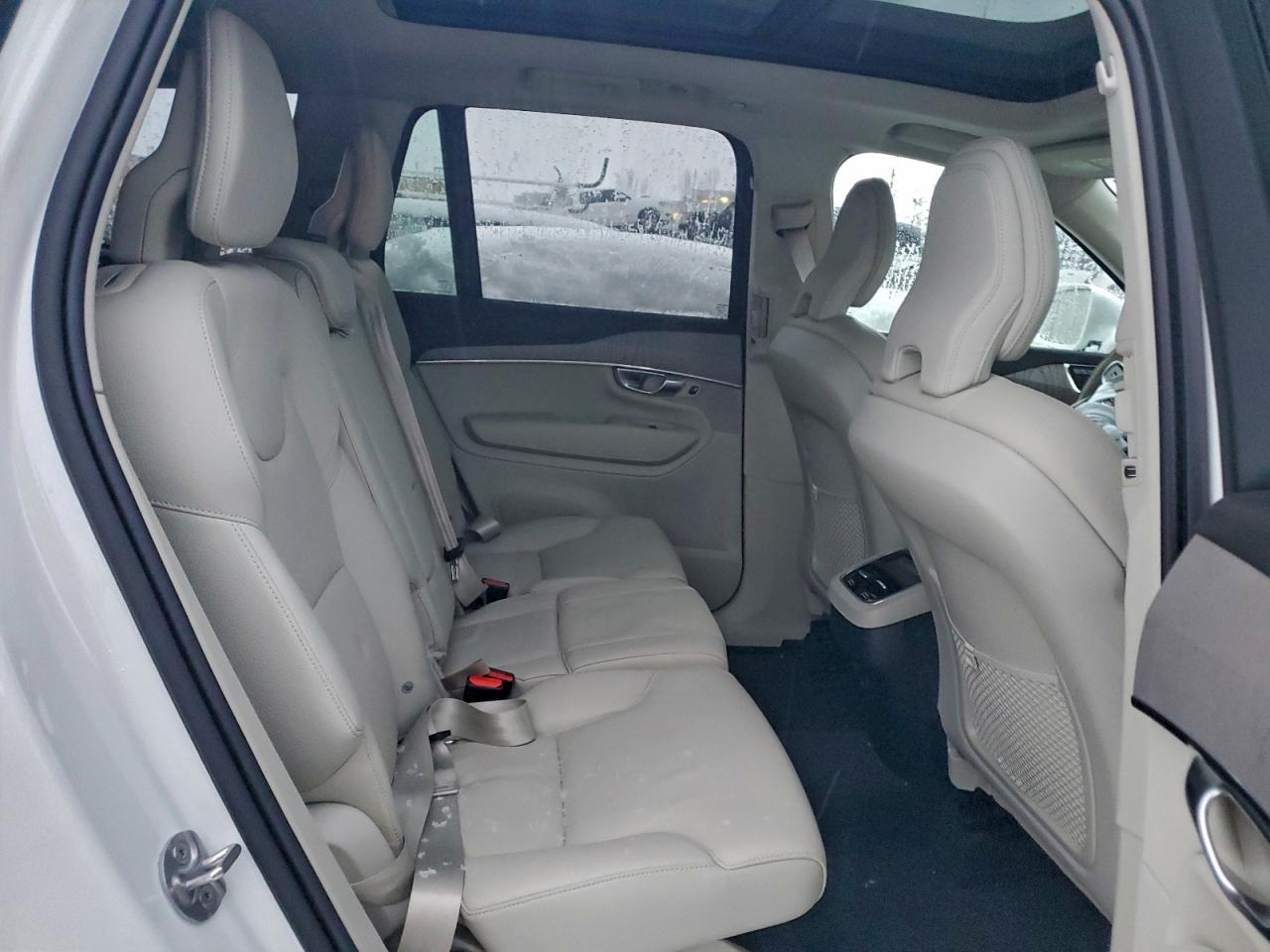 2024 VOLVO XC90