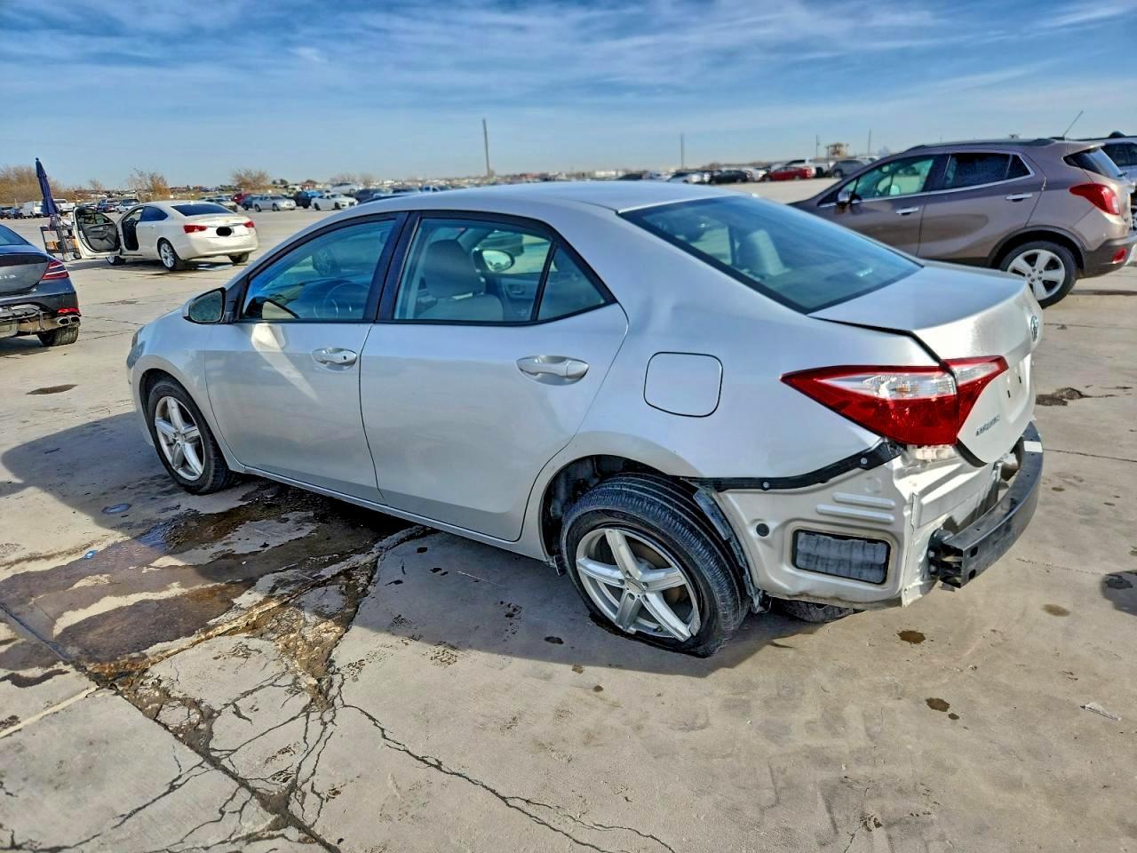 2016 TOYOTA COROLLA