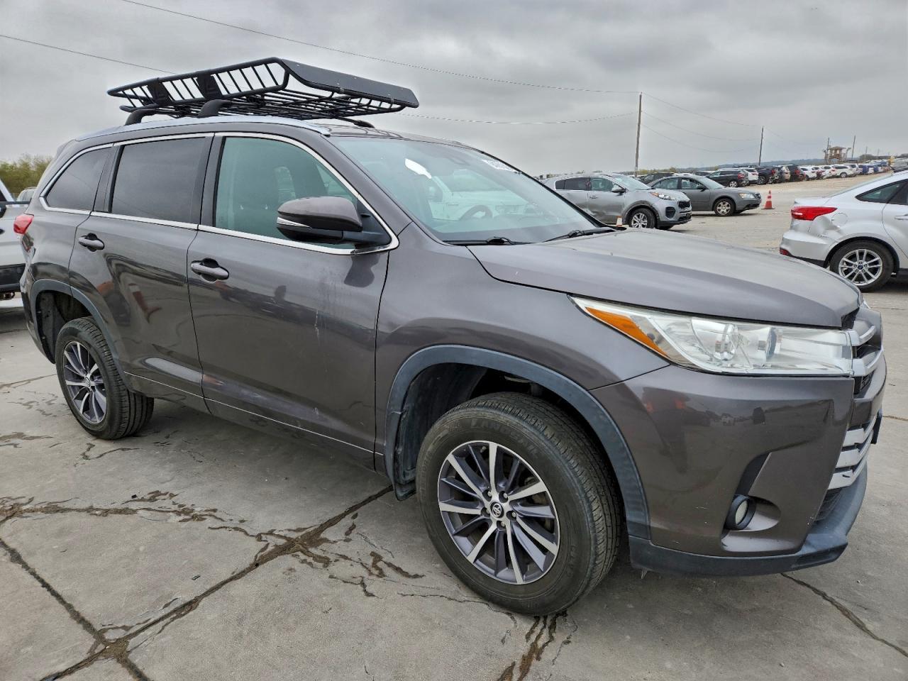 2017 TOYOTA HIGHLANDER