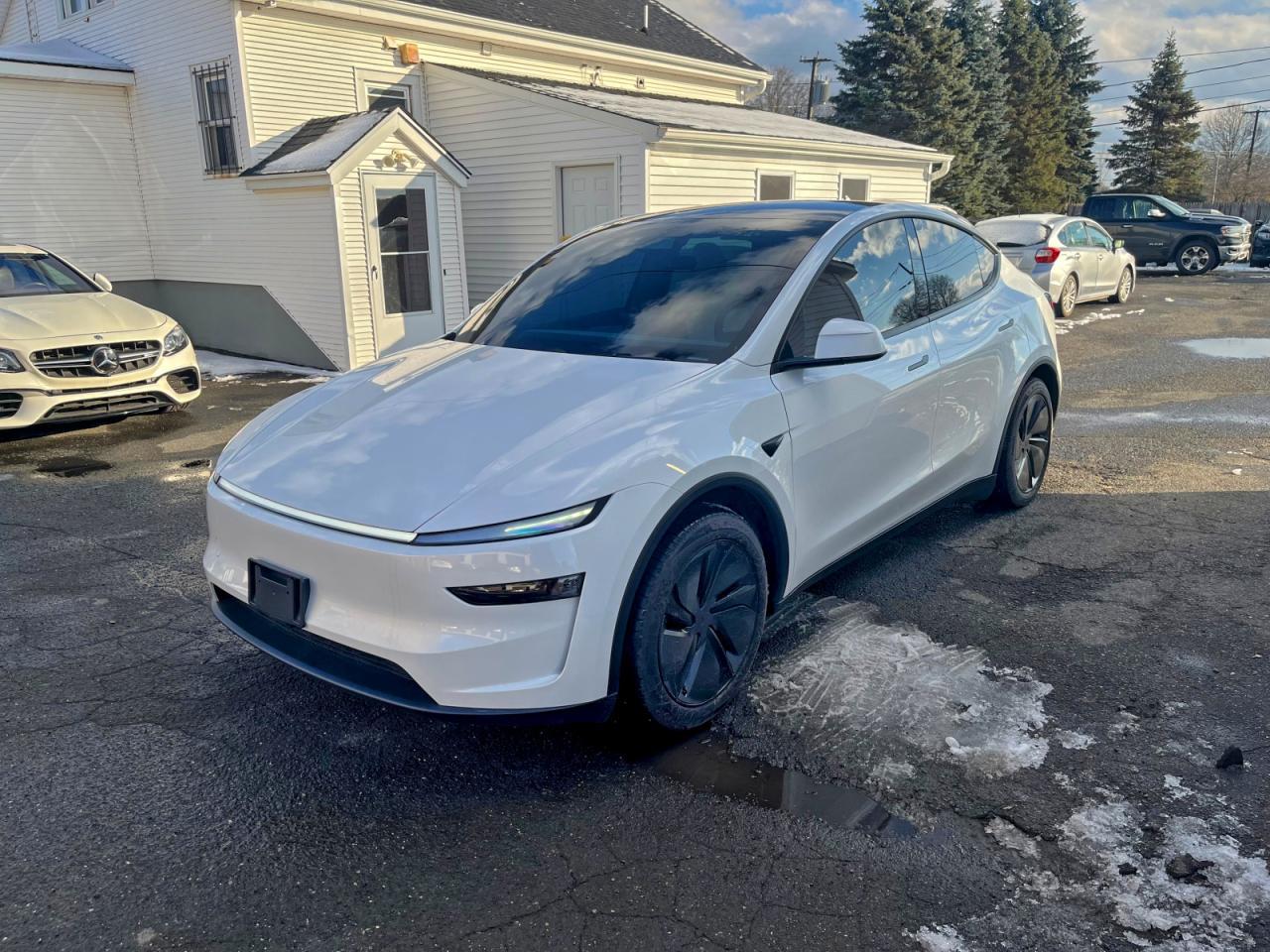 2026 TESLA MODEL Y