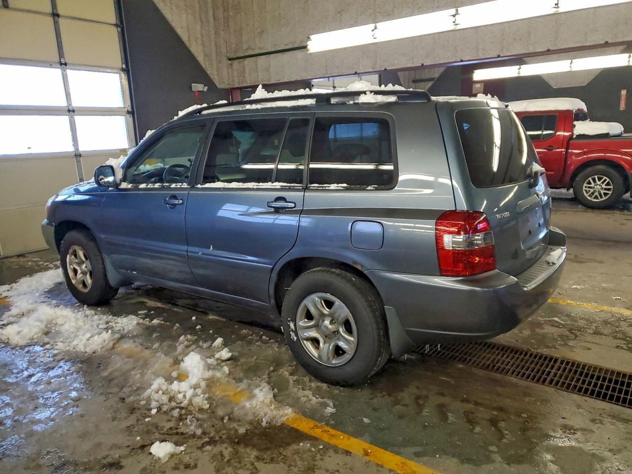 2005 TOYOTA HIGHLANDER