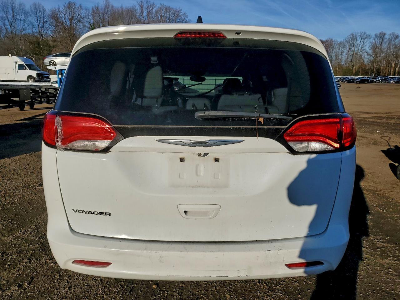 2021 CHRYSLER Voyager
