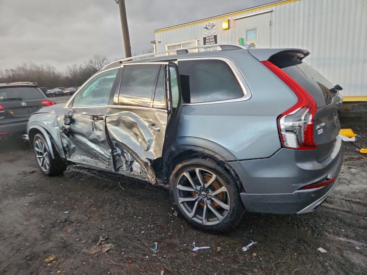 2018 VOLVO XC90