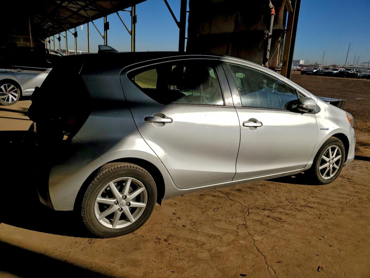 2015 TOYOTA Prius c