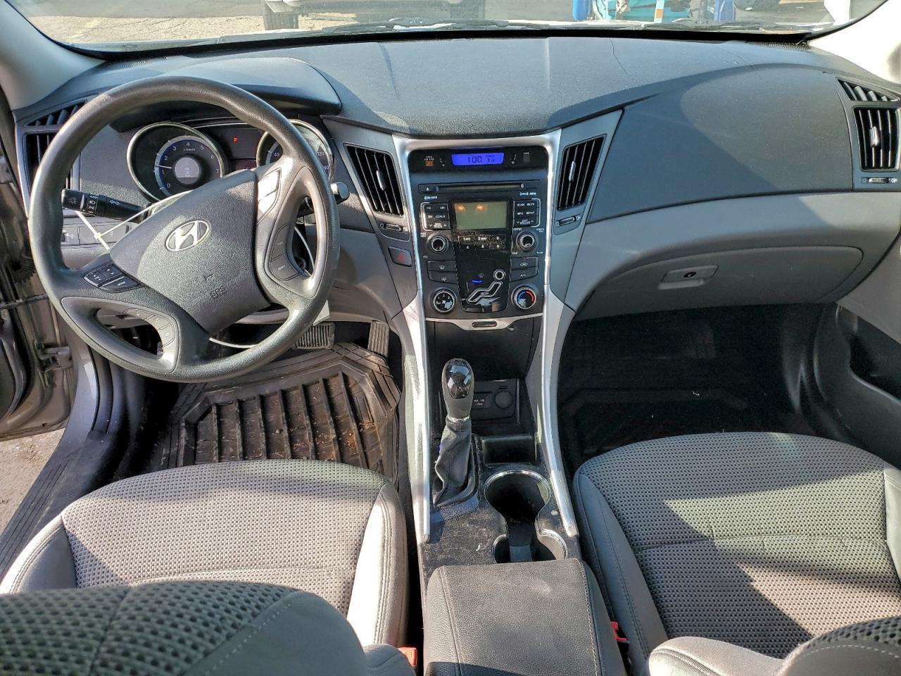 2011 HYUNDAI SONATA