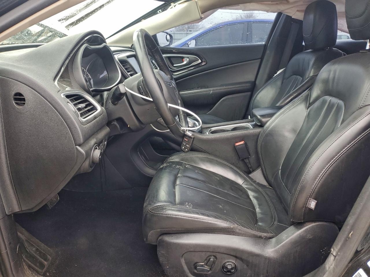 2016 CHRYSLER 200