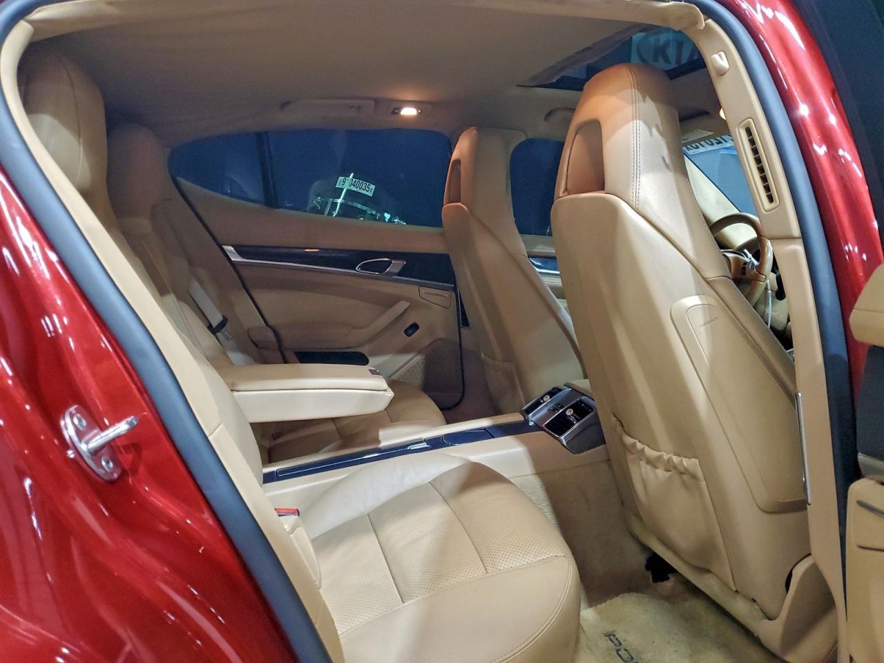 2012 PORSCHE Panamera