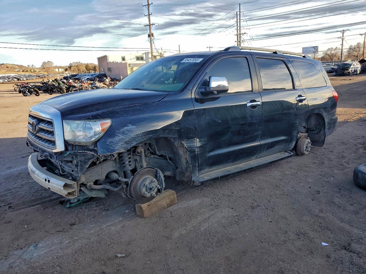 2013 TOYOTA Sequoia