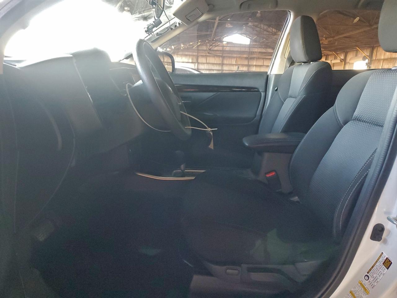 2020 MITSUBISHI outlander