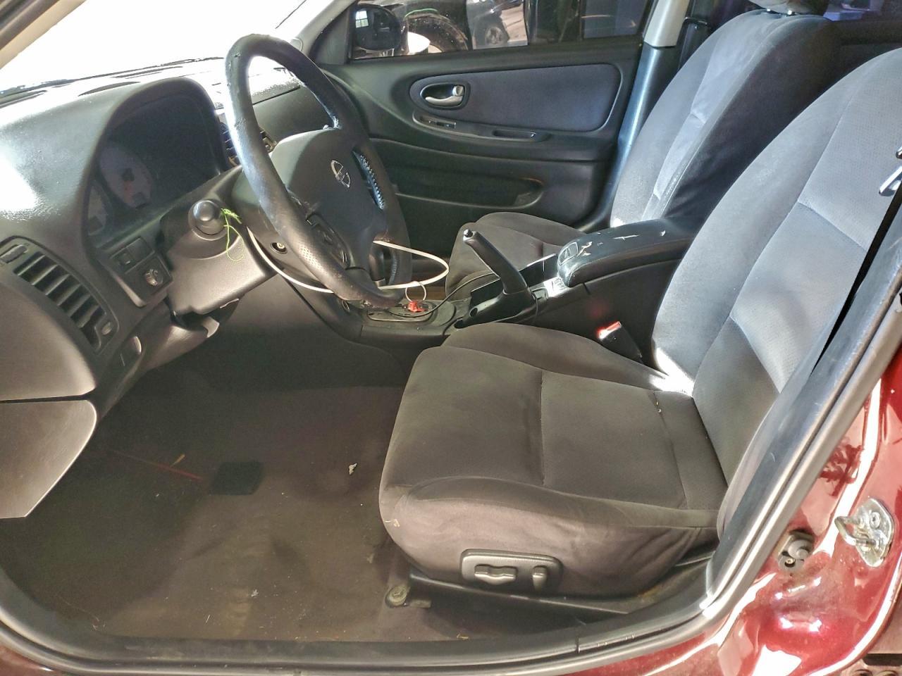 2003 NISSAN Maxima