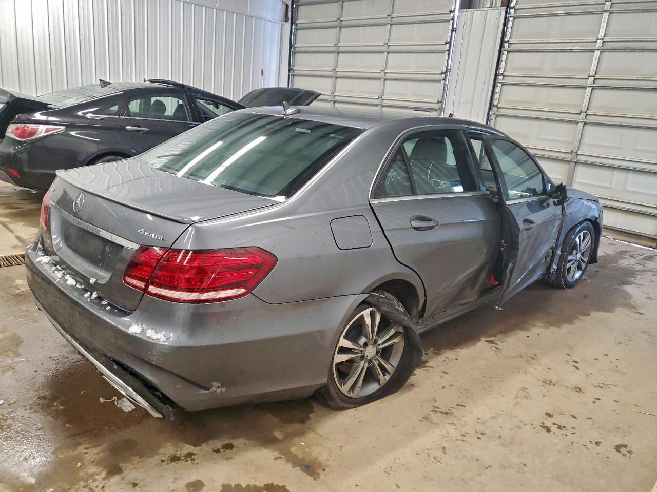 2016 MERCEDES-BENZ E-Class