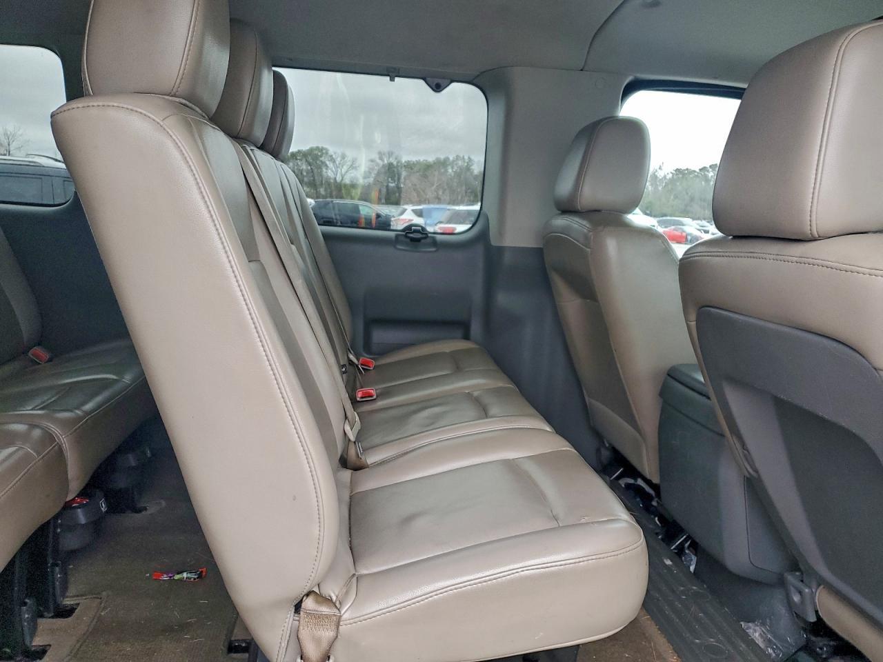 2013 NISSAN NV3500