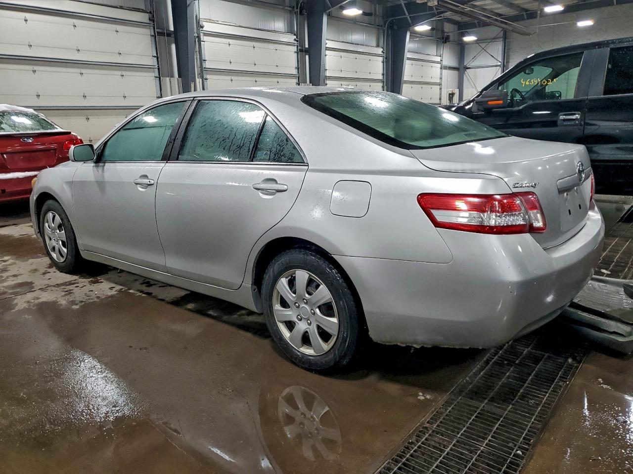 2011 TOYOTA CAMRY