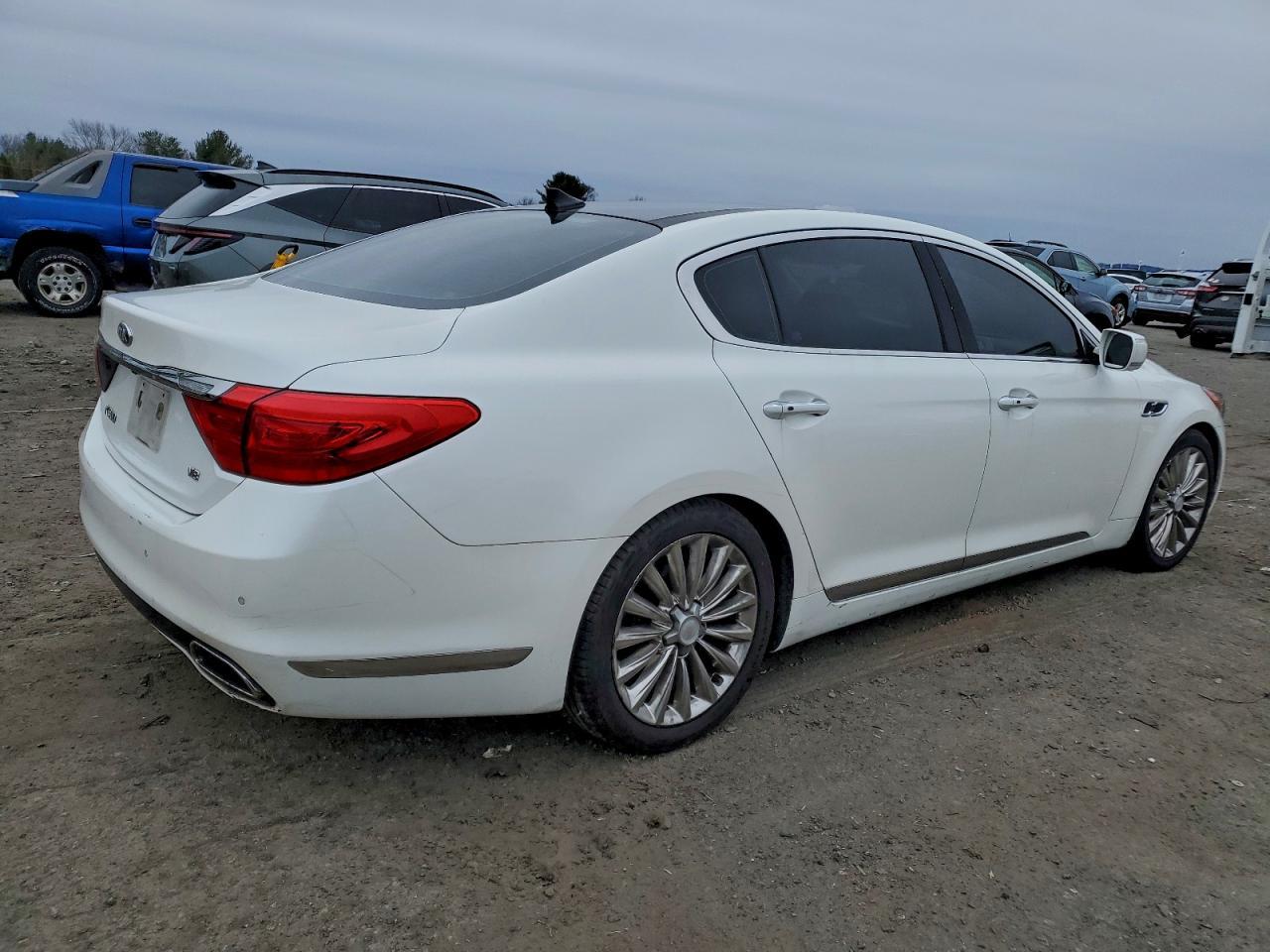 2015 KIA K900