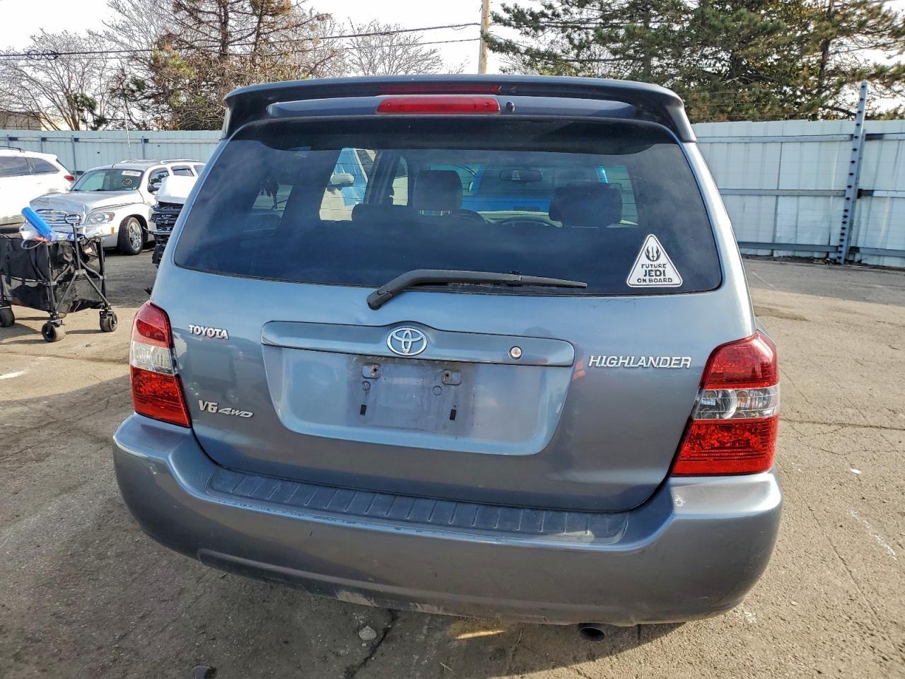 2005 TOYOTA HIGHLANDER