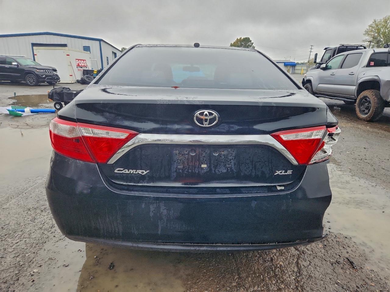 2016 TOYOTA CAMRY