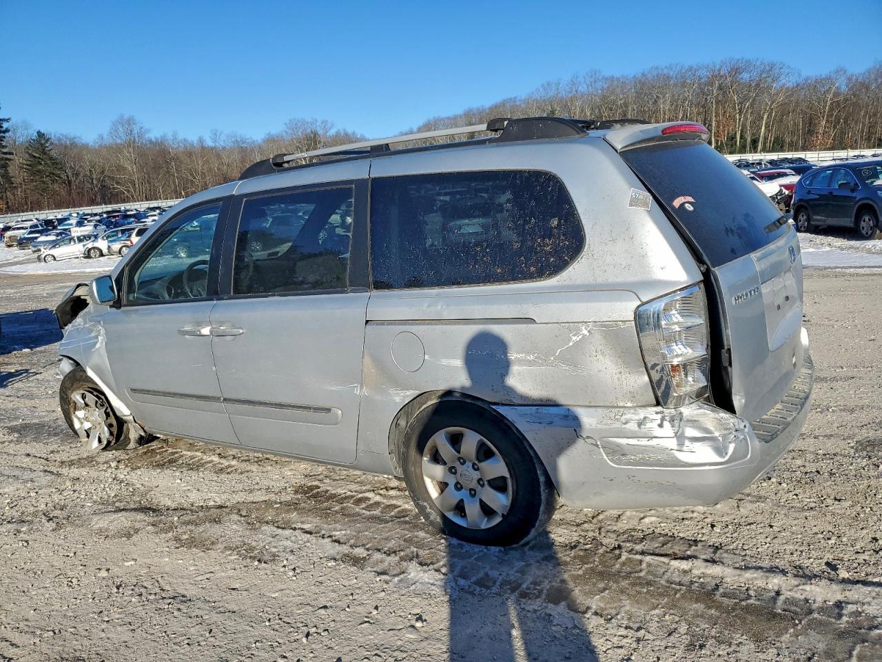 2008 HYUNDAI Entourage