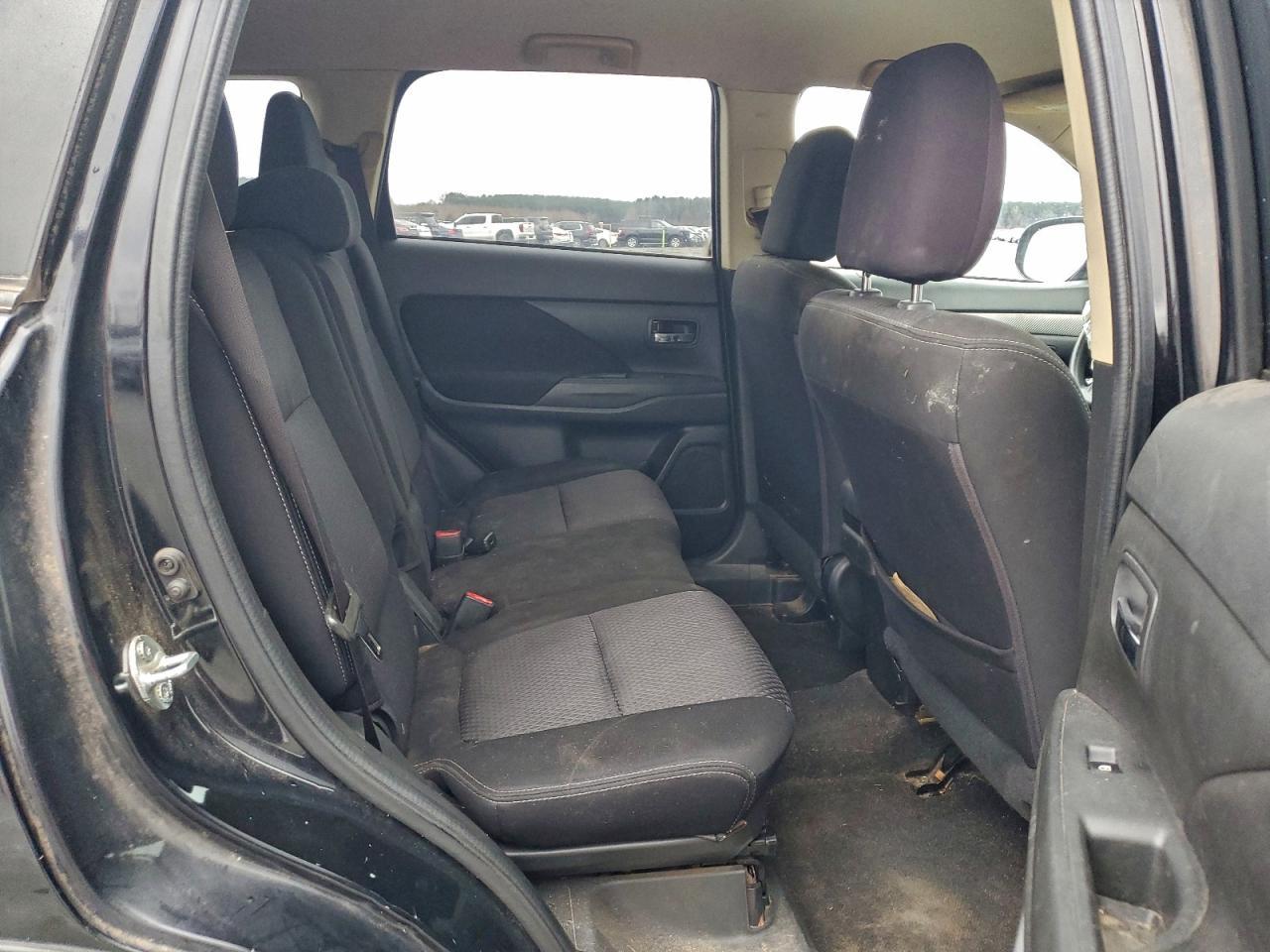 2018 MITSUBISHI outlander