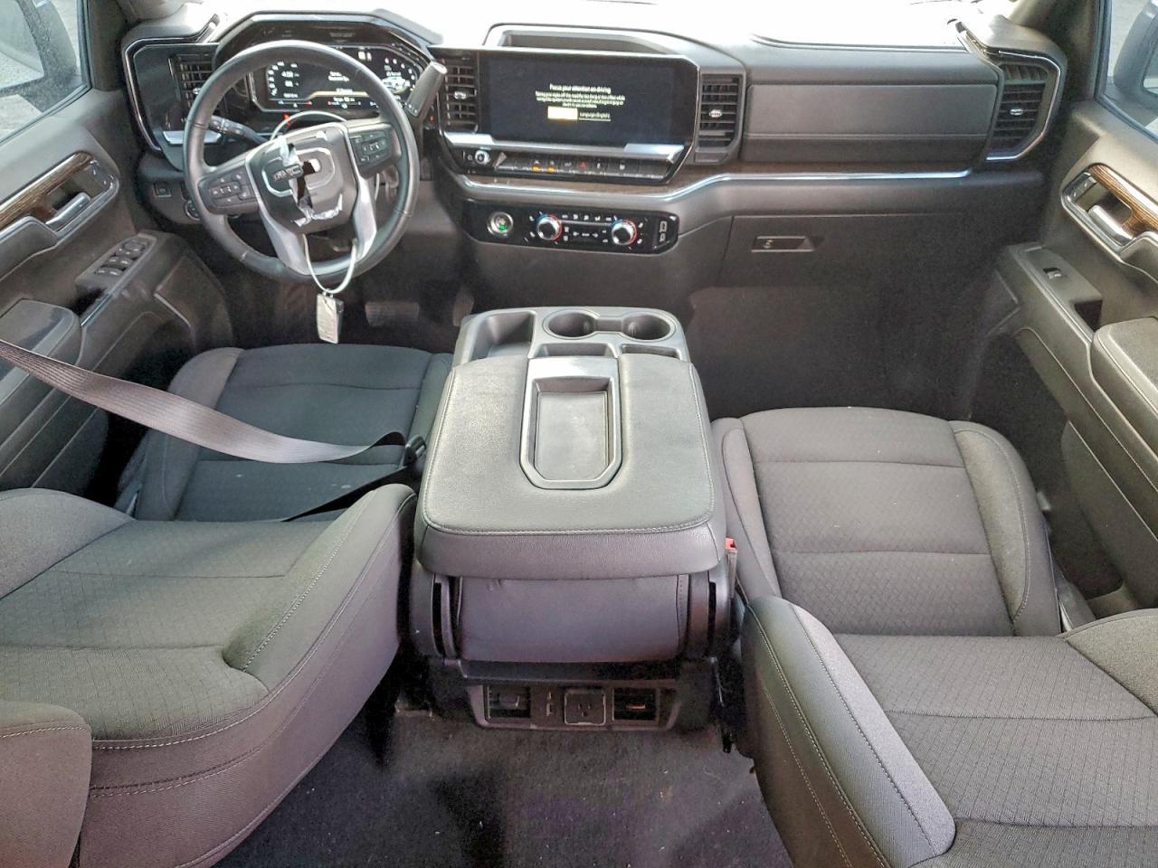 2023 GMC Sierra