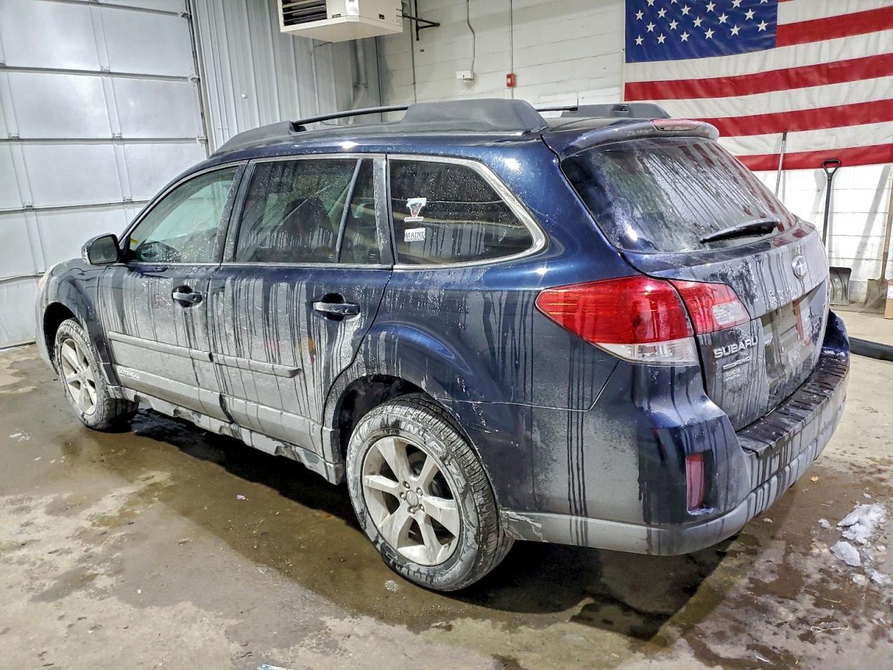2013 SUBARU Outback
