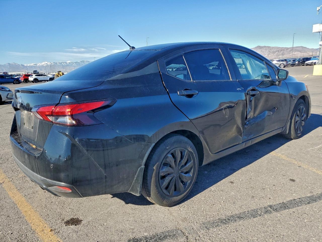2020 NISSAN VERSA