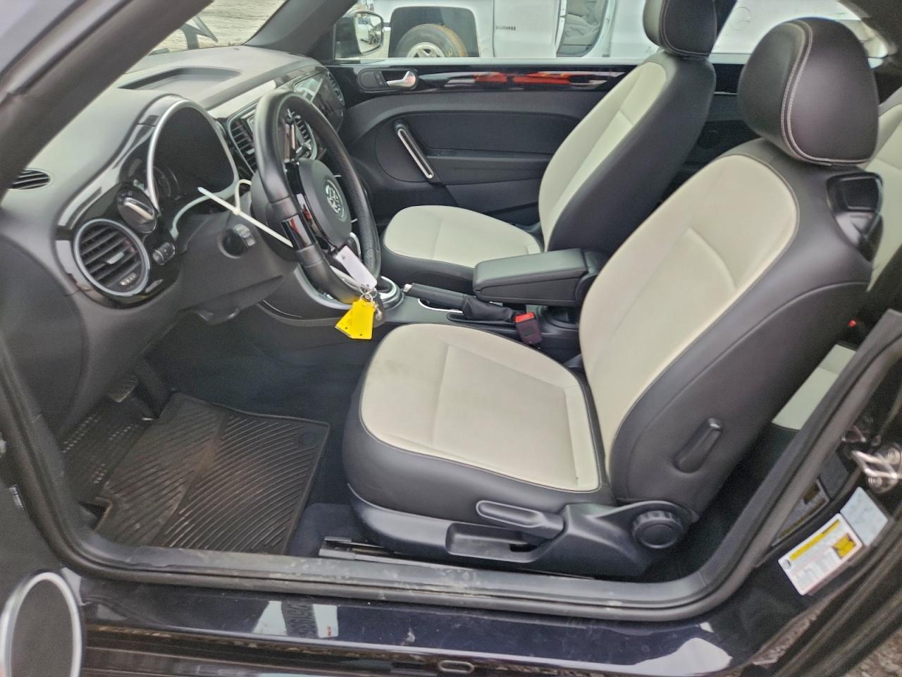 2019 VOLKSWAGEN Beetle